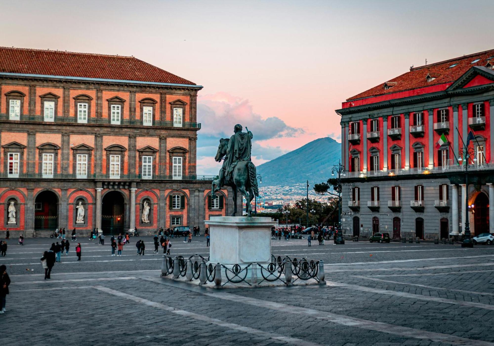 Home Smart Rent Appartamento Nei Pressi Di Via Toledo 2 Camere Da Letto Naples Exterior photo